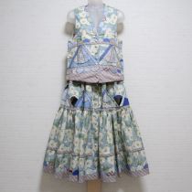 ブルーグレーいぬい薔薇パッチワークベスト&スカート