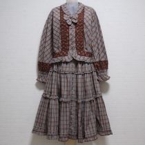 小花×ブルー系チェックタックブラウス&スカート