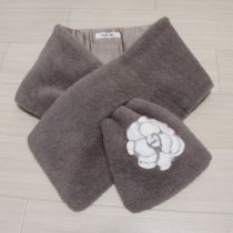 グレージュカメリアアップリケマフラー