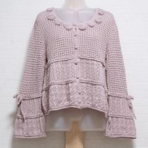 ピンクモチーフ付き透かし編みカーディガン