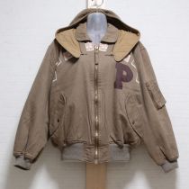 ベージュワッペンブルゾン