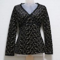 黒蔓花刺繍ベロアカットソー【L】