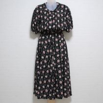 黒カーネーションポリワンピース
