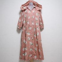 ピンク雛菊フード付きワンピース