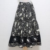 黒ライラック刺繍スカート