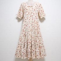 生成花とアクセサリーワンピース