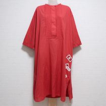 赤ワッペン使いローンワンピース