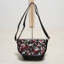 黒メリーストロベリー柄ショルダーバッグ