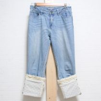 ブルー裾折り返しレースデニムパンツ【L】