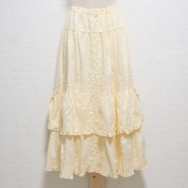 クリームエンブロイダリー段々スカート