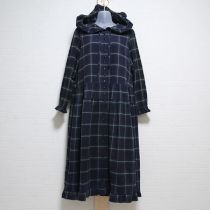 グリーンフード付きネルチェックワンピース