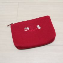 赤苺刺繍ポーチ