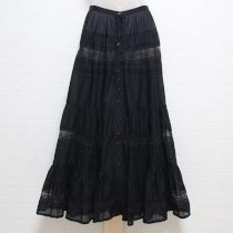 黒挟みレースローンスカート