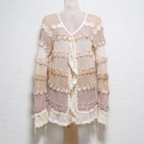 ベージュ系花モチーフ付きネット編みカーディガン