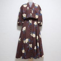 茶系くちなしワンピース