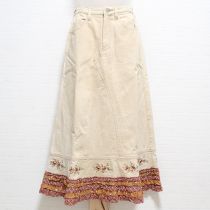 ベージュリトルガーデン刺繍デニムスカート【M】