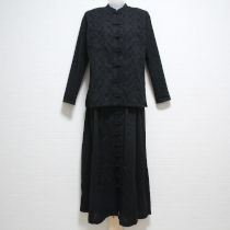 黒チャイナエンブロイダリーブラウススーツ