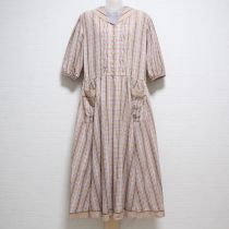 ベージュオリチェセーラーワンピース