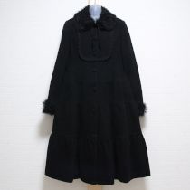 黒ファー使いロングコート