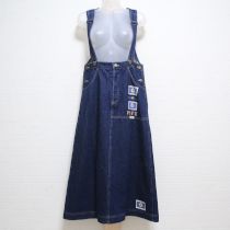 紺ワッペン付きジャンパースカート
