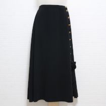黒リボン使いフレアースカート