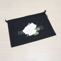 黒薔薇プリント巾着
