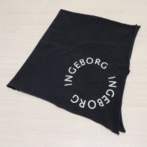 黒ロゴ入りカットソーストール
