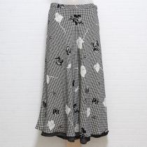 黒ドット薔薇柄ポリレイヤー風スカート【9号】