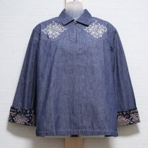紺刺繍入りダンガリープルオーバーブラウス