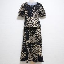 黒花プリントカットソー上下