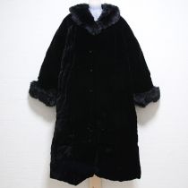 黒ファー使い羽毛ベロアロングコート