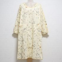 クリーム鈴蘭と香水瓶割烹着
