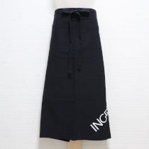 黒ロゴ入りエプロン