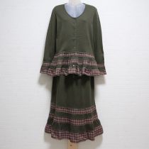 カーキチェック使いカットソー上下