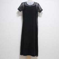 黒ロゴ刺繍総チュールワンピース