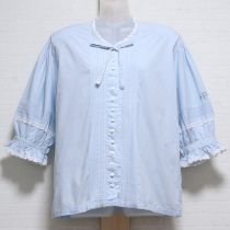 水色ギンガムロゴ刺繍ブラウス