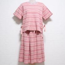 ピンクロゴ入りカットソー上下