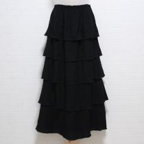 黒ポリ段々スカート