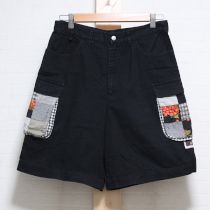 黒かご苺×チェックハーフパンツ