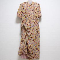 ピンク系花柄ポリワンピース