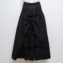 黒エプロン風後ろ段々ローンスカート