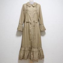 ベージュ倒しタックローンワンピース