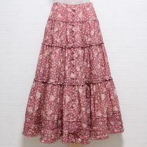 ピンク通しリボン使い小さな薔薇スカート