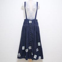 紺ワッペン付きデニム吊スカート