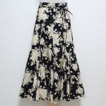 黒ホワイトワルツスカート