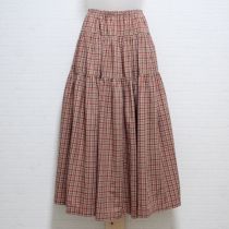茶系チェックスカート