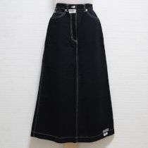 黒ロゴ入りスカート【M】