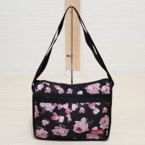 黒ローズ柄ショルダーバッグ