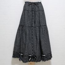 黒ロゴリボンドットフリルスカート