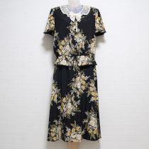 黒鈴蘭ブーケペプラムブラウススーツ